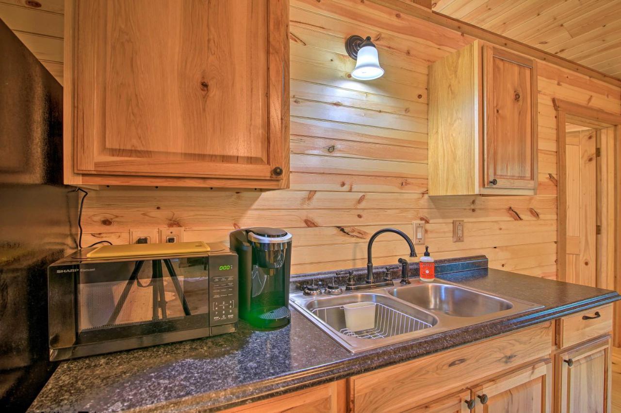 Rustic-Chic Country Cabin - 10 Mi To Main Street! Фредериксбург Екстериор снимка