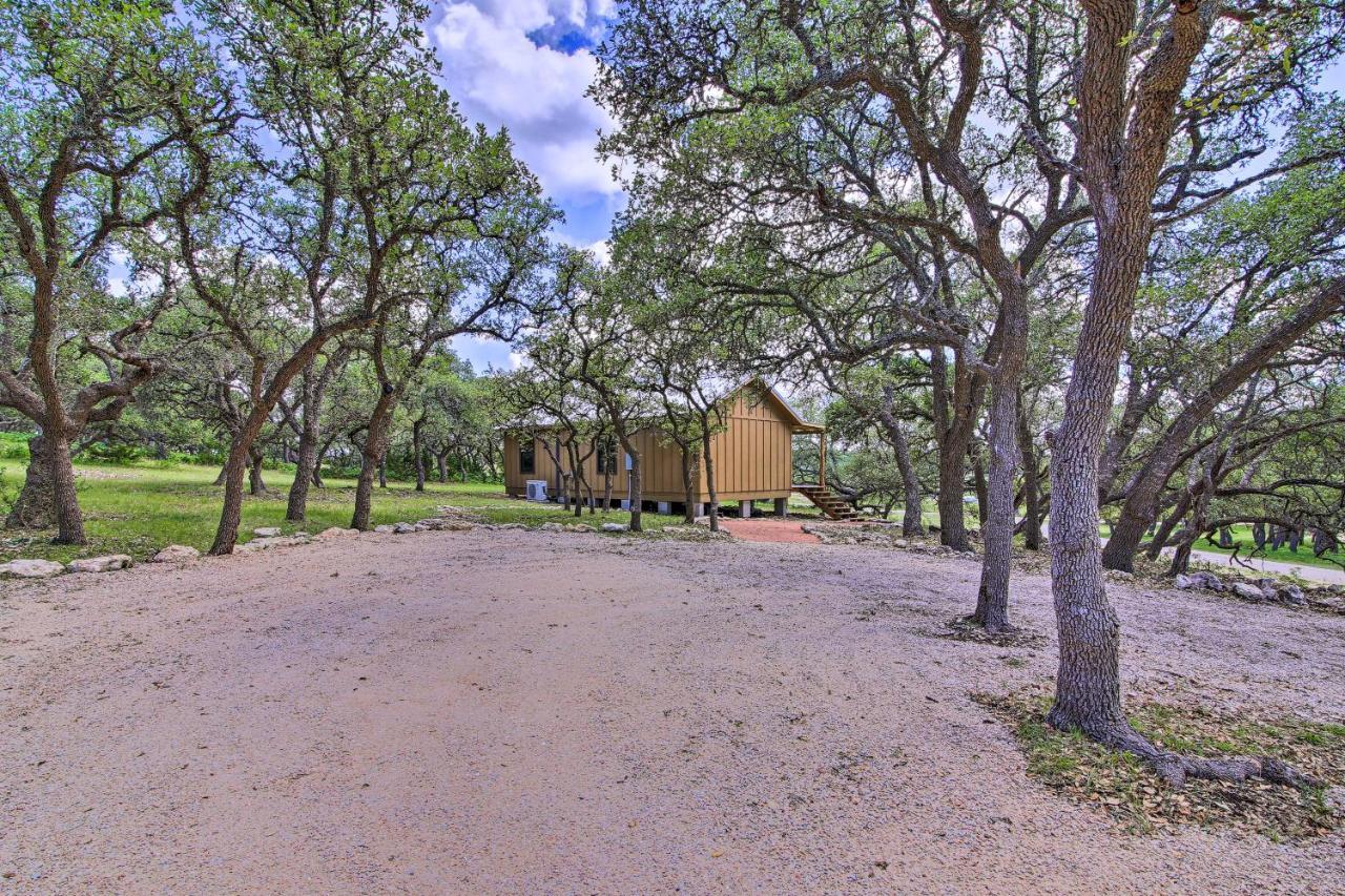 Rustic-Chic Country Cabin - 10 Mi To Main Street! Villa Фредериксбург Екстериор снимка